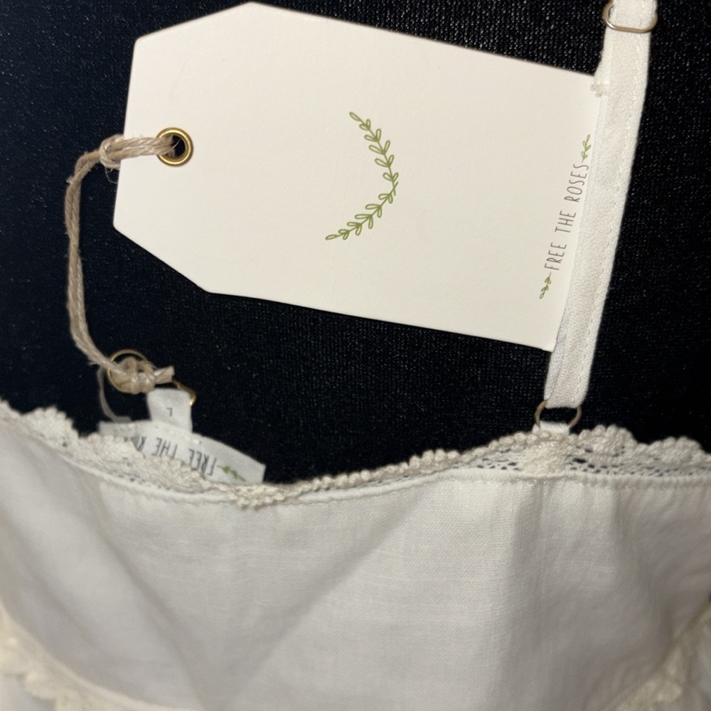 NWT- Free the Rose Womens Lace Trimmed Waterfall Tiered Top XL White - Picture 8 of 16